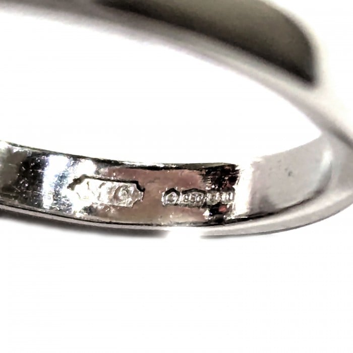 1.04ct F VS1 Brilliant-Cut Diamond Platinum Ring with GIA Certificate