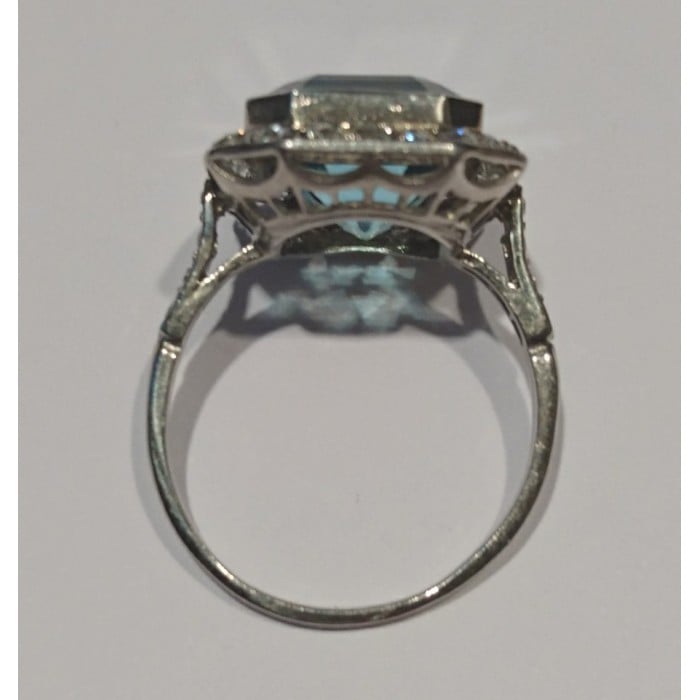 Art Deco Aquamarine, Diamond and Platinum Ring