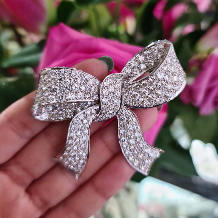 Diamond and 18ct White Gold Bow Brooch, 15.00ct, 1994