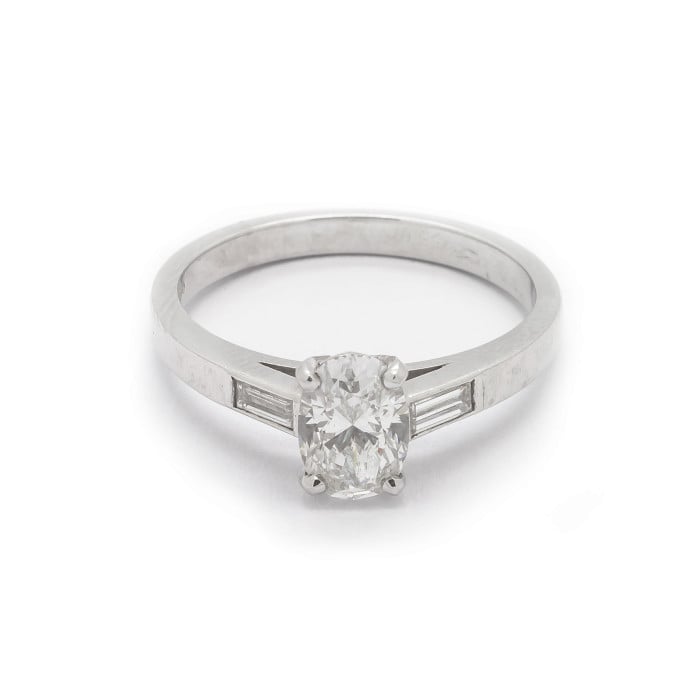 Modern Oval Diamond and Platinum Solitaire Ring 0.91 Carats