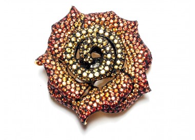 Modern Orange to Yellow Shaded Sapphire Rose and Gold Rose Flower Brooch