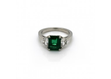 Emerald Diamond and Platinum Ring 2.00ct
