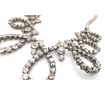 Sterlé Diamond Necklace detail