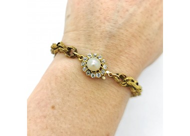 Antique Gold Heart Charm Bracelet