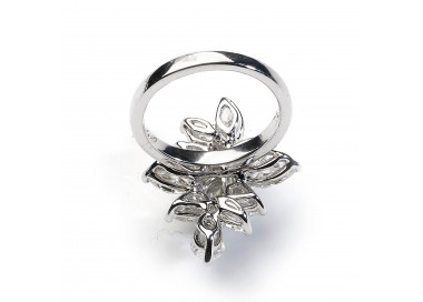 Platinum Fancy Diamond Cluster Ring, 3.71ct side view