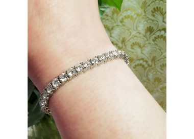 Modern Diamond and Platinum Line Bracelet, 9.90ct