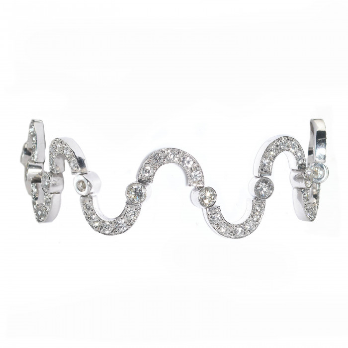 Modern Diamond and Platinum Curving Waves Bracelet, 9.75 Carats