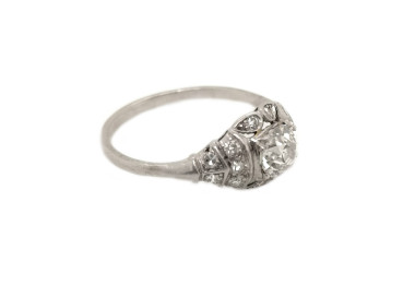 Late Art Deco Diamond and Platinum Ring, 0.85 Carats H SI1, Circa 1940