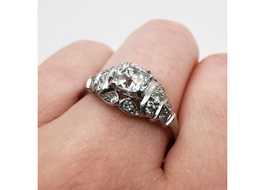 Late Art Deco Diamond and Platinum Ring, 0.85 Carats H SI1, Circa 1940, modelled