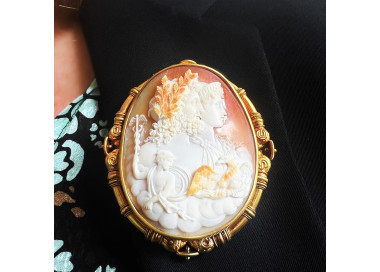 Antique Shell Cameo and Gold Brooch, Jupiter, Juno and Mercury, Circa 1875, modelled