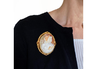 Antique Shell Cameo and Gold Brooch, Jupiter, Juno and Mercury, Circa 1875, modelled