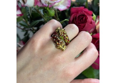 Vintage Enamel and Gold Double Lion Head Ring by Zolatas, Circa 1980