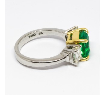Aletto Brothers Colombian Emerald, Diamond, Platinum and Gold Ring, Circa 2000