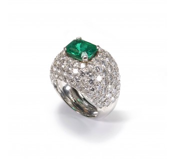 Emerald Diamond and 18ct White Gold Bombé Cluster Ring