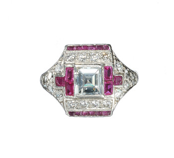 Art Deco Ruby Diamond and Platinum Ring, Circa 1930