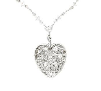Belle Époque Diamond and Platinum Heart Pendant and Chain, Circa 1910
