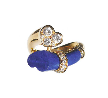 French Lapis Lazuli Diamond and Gold Entwined Heart Crossover Ring, Circa 1990