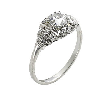 Late Art Deco Diamond and Platinum Ring, 0.85 Carats H SI1, Circa 1940