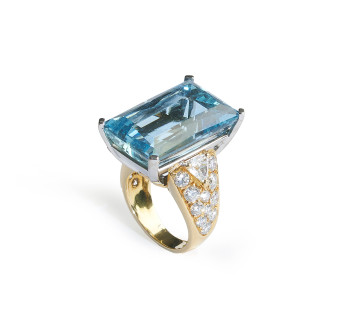 Vintage Italian Repossi Aquamarine Diamond and Gold Dress Ring, 35.00 Carats, Circa 1990
