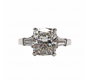 Modern Cushion Cut Diamond and Platinum Ring 3.01 Carats G VS1