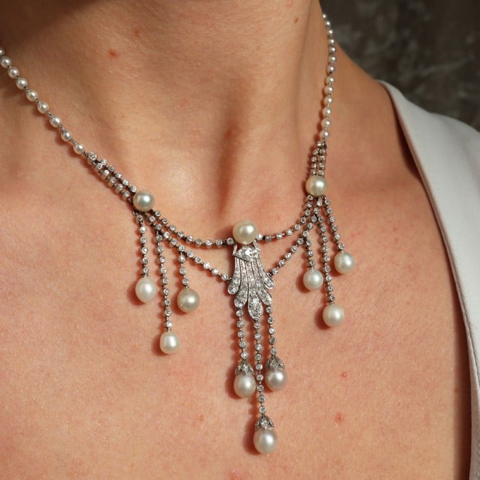 PEARL & MOONSTONE: BIRTHSTONES FOR JUNE