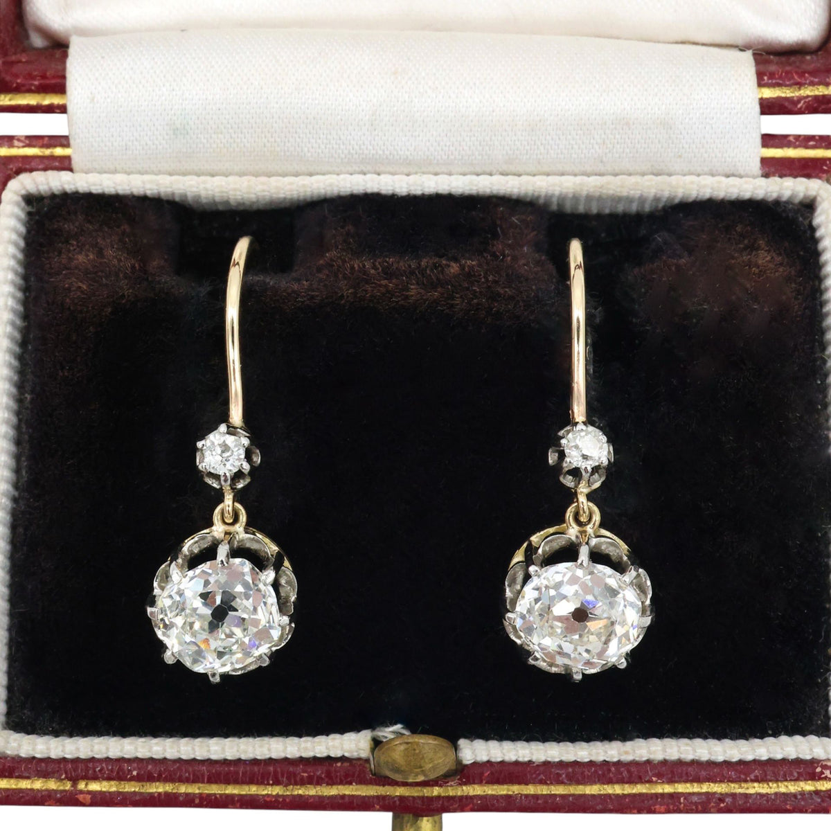 Antique Old-Cut Diamond Platinum and Gold Drop Earrings, 2.60ct, Circa 1910
