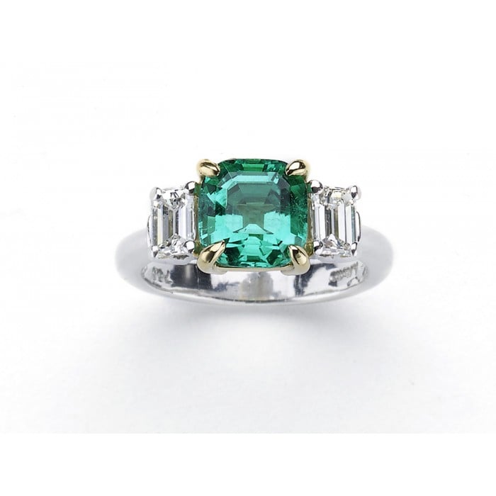 Aletto Brothers Colombian Emerald, Diamond, Platinum and Gold Ring, Circa 2000