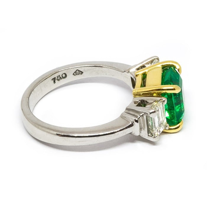 Aletto Brothers Colombian Emerald, Diamond, Platinum and Gold Ring, Circa 2000