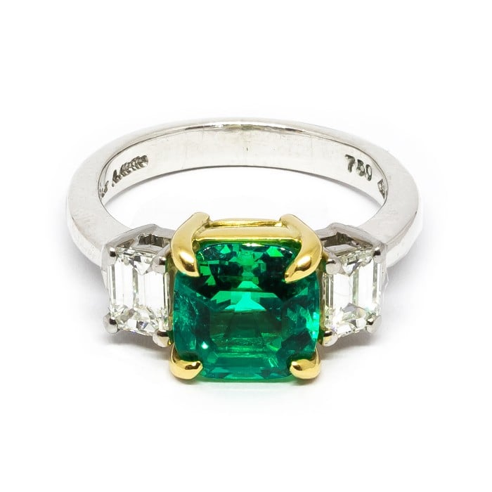 Aletto Brothers Colombian Emerald, Diamond, Platinum and Gold Ring, Circa 2000