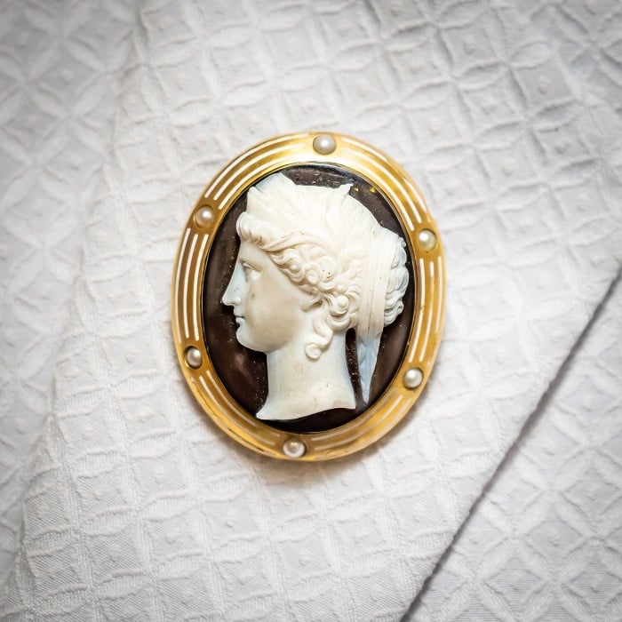 Antique Hera Cameo Brooch with Sardonyx Natural Pearl and Gold, Circa 1890