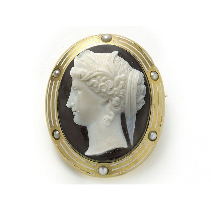 Antique Hera Cameo Brooch with Sardonyx Natural Pearl and Gold, Circa 1890