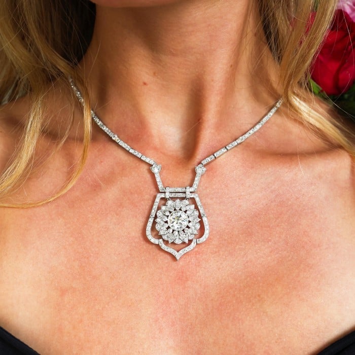 Art Deco Diamond and Platinum Necklace, Circa 1920 18.75 Carats