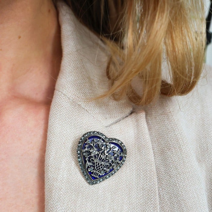 Georgian Bristol Cobalt Blue Glass Rose Diamond and Silver Upon Gold Heart Brooch, Circa 1820