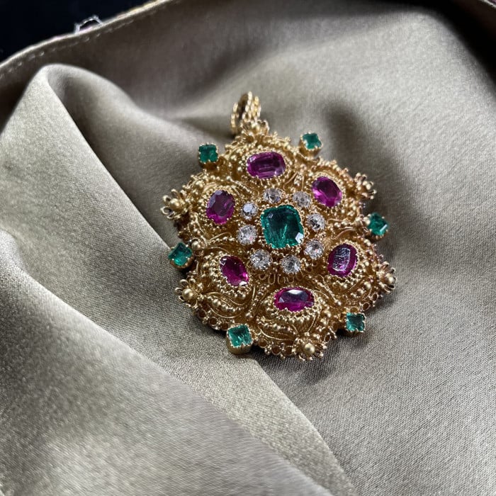 Georgian Ruby Emerald Diamond and Gold Cannetille Brooch-Cum-Pendant, Circa 1830
