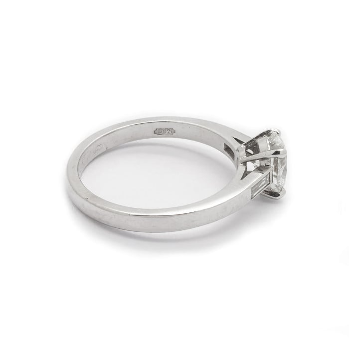 Modern Oval Diamond and Platinum Solitaire Ring 0.91 Carats