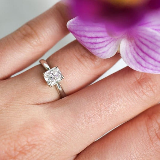 Radiant-Cut Diamond and Platinum Solitaire Ring, 1.01 Carat H SI1