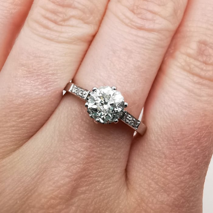 Round Brilliant Cut Diamond and Platinum Solitaire Ring 1.00 Carat L I1