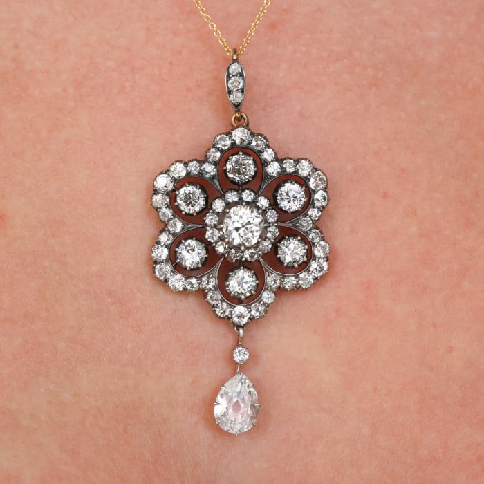 Victorian The Goldsmiths & Silversmiths Ltd. Diamond and Silver Upon Gold Brooch Cum Pendant, Circa 1890